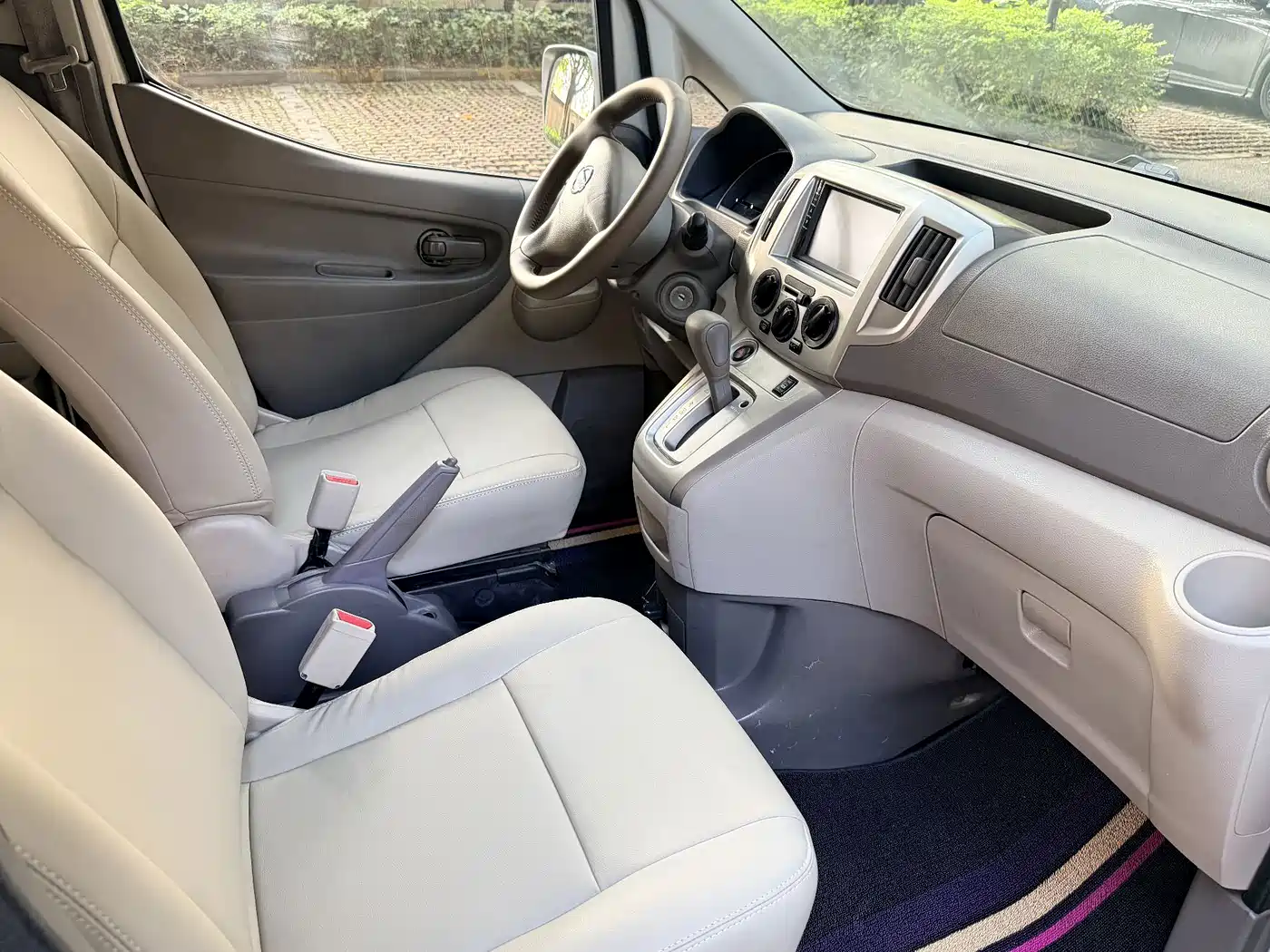 Nissan NV200 2018 2018 1.6L CVT Luxury Model