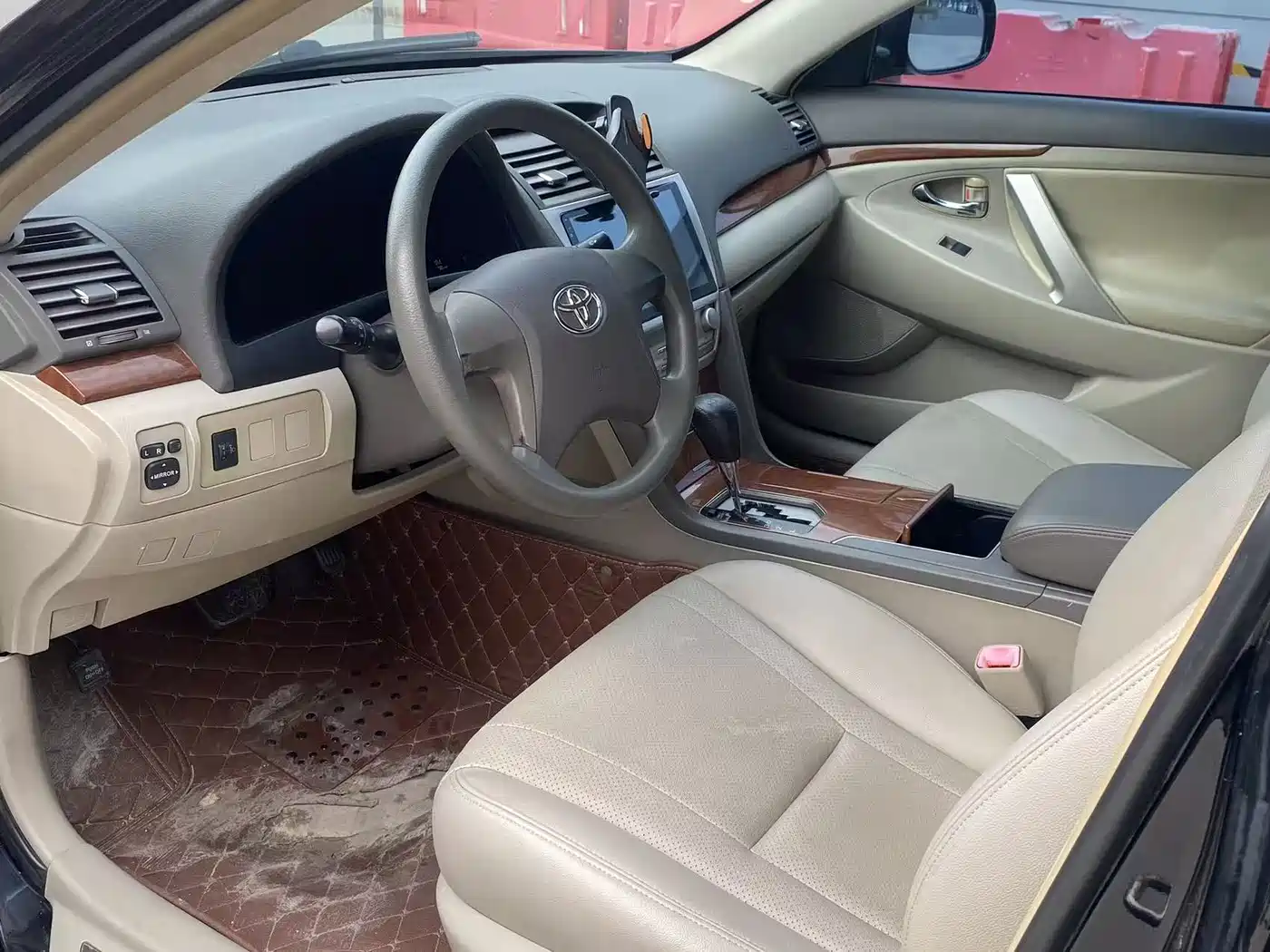 Toyota Camry 2013 200E Classic Elite Edition фото 10