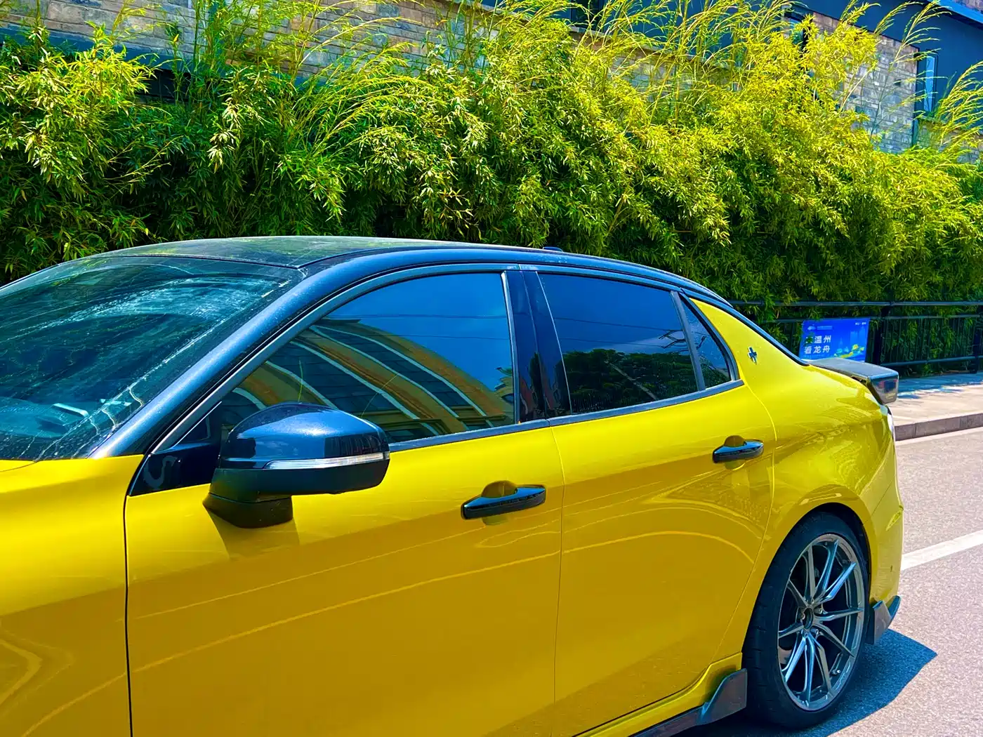 Lynk & Co 03 2021 03+ 2.0TD Auto Wind Rider Edition фото 6