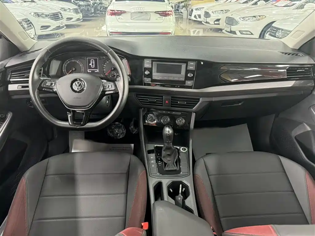Volkswagen Bora 2019 1.5L Automatic Comfort Type фото 8