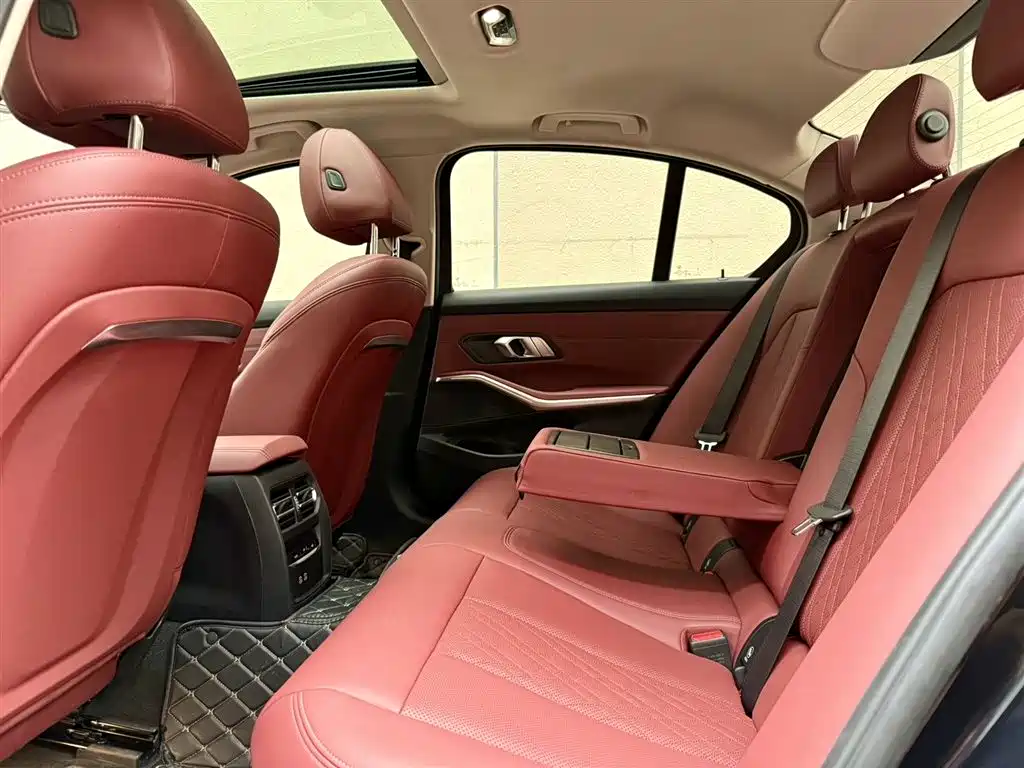 BMW 3 Series 2023 325i M Sport Package фото 4