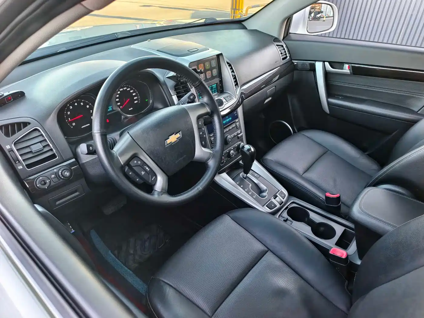 Chevrolet Captiva 2015 2.4L AWD Flagship 7-Seater фото 12