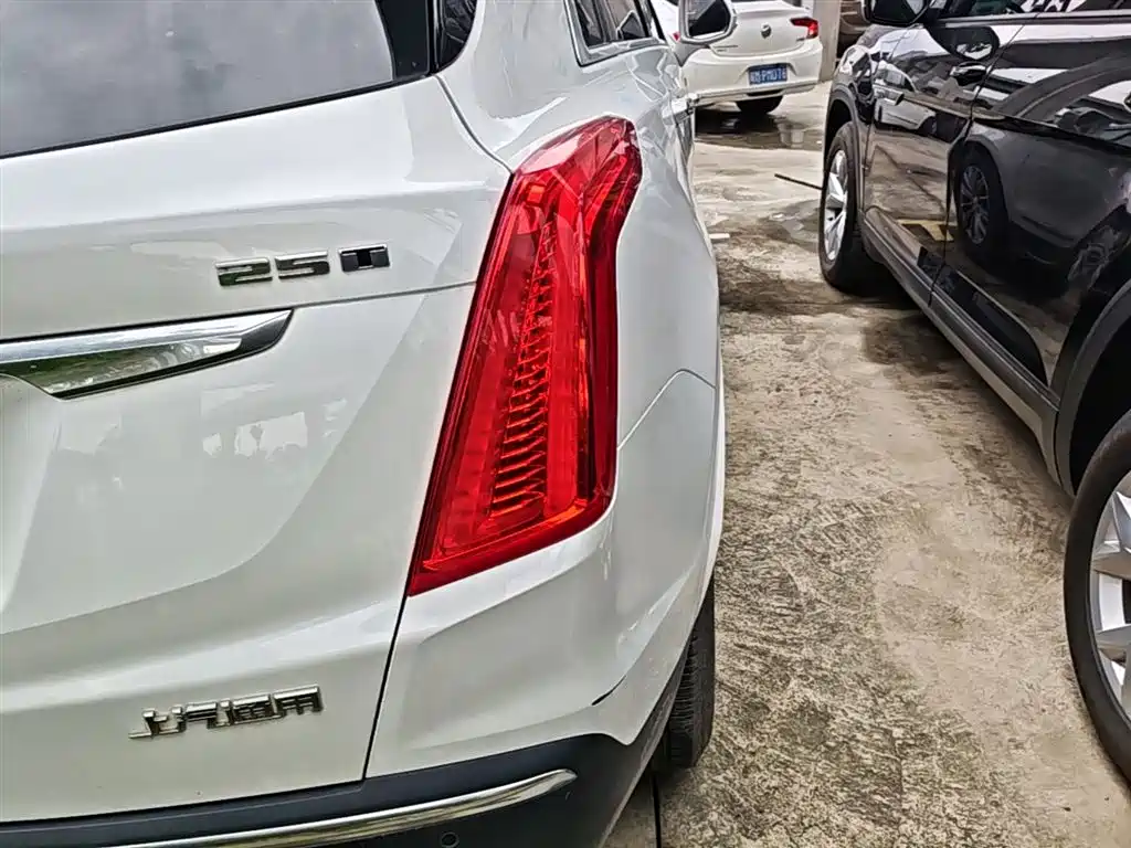 Cadillac XT5 2016 25T Luxury Model фото 8