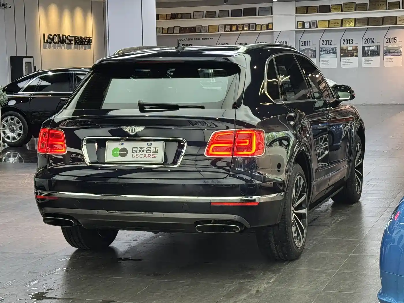 Bentley Bentayga 2017 2016 6.0T Standard Edition