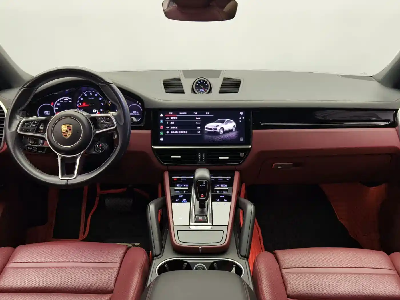 Фото 10 - Porsche Cayenne