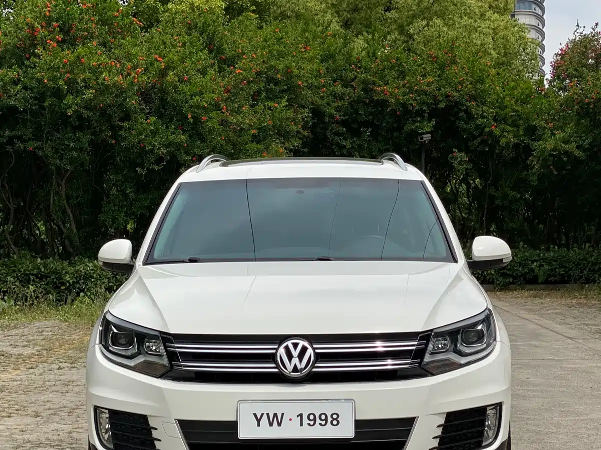 Volkswagen Tiguan 2013 1.8TSI Automatic 2WD Luxury Model фото 3