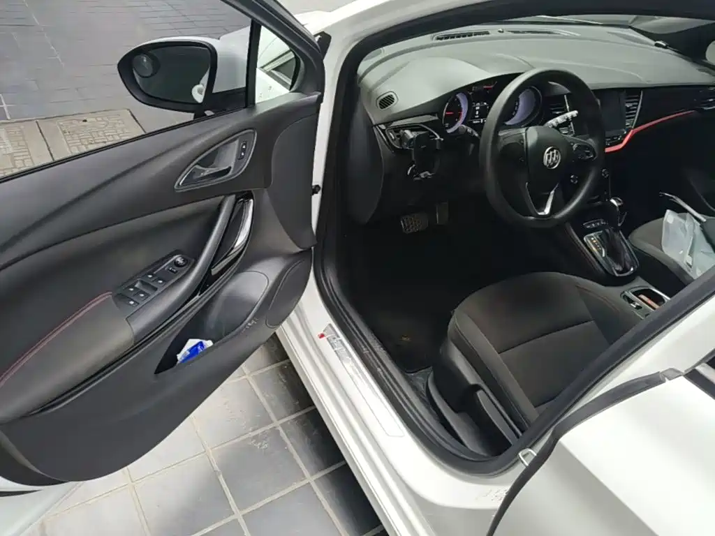 Фото 21 - Buick Verano