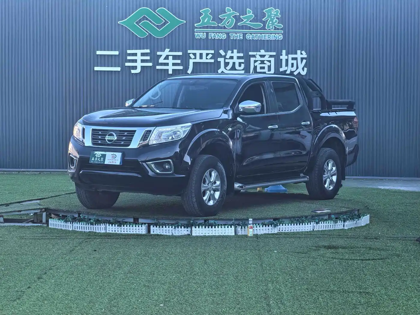Nissan Navara 2019 2017 Model 2.5L Automatic 4WD Luxury QR25