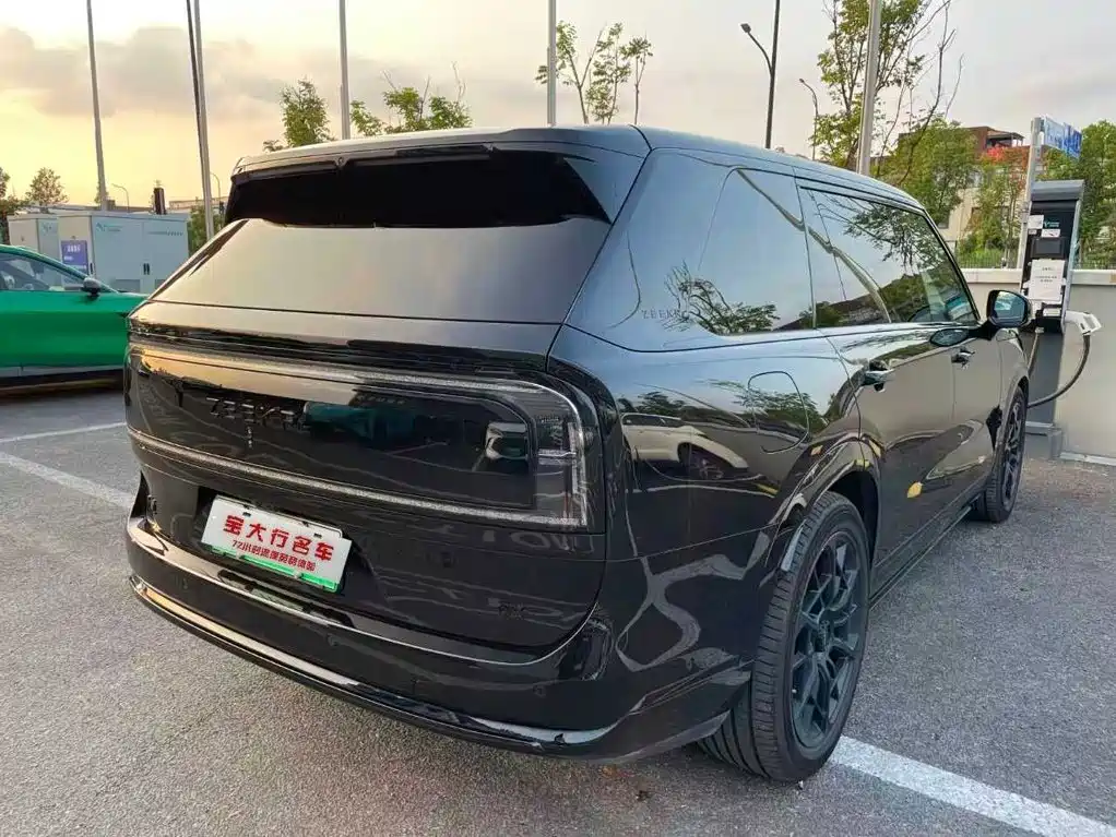 ZEEKR 9X 2026 2025 Model Gloss Black Edition