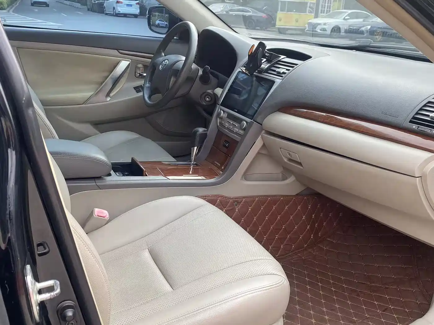 Toyota Camry 2013 200E Classic Elite Edition фото 16