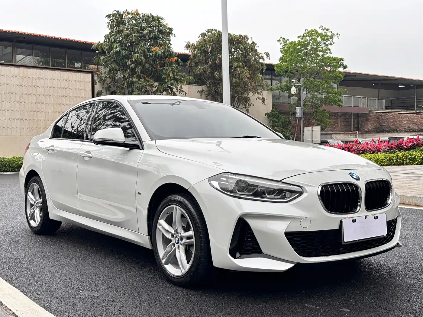 BMW 1 Series 2020 Model 120i M Sport Package фото 3
