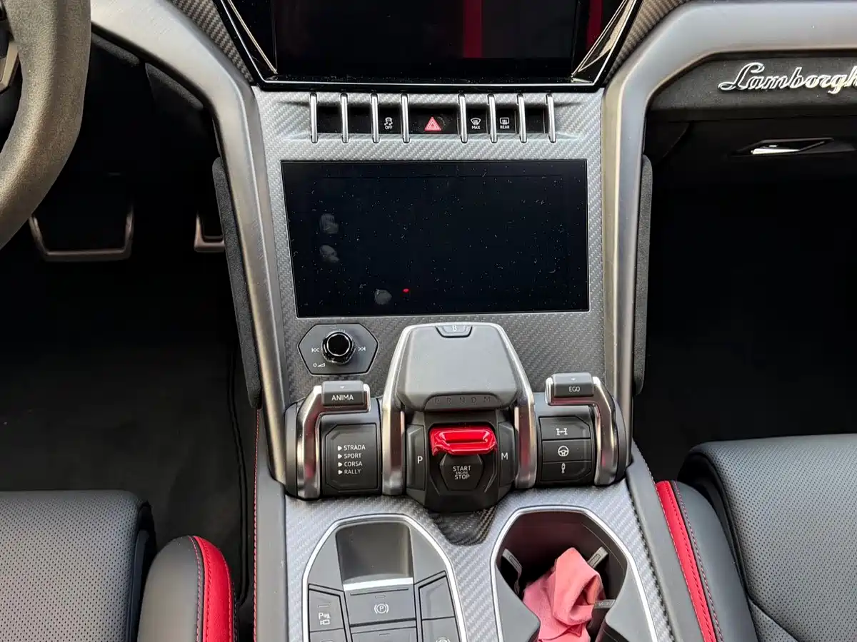 Lamborghini Urus 2022 4.0T V8 Performante фото 12