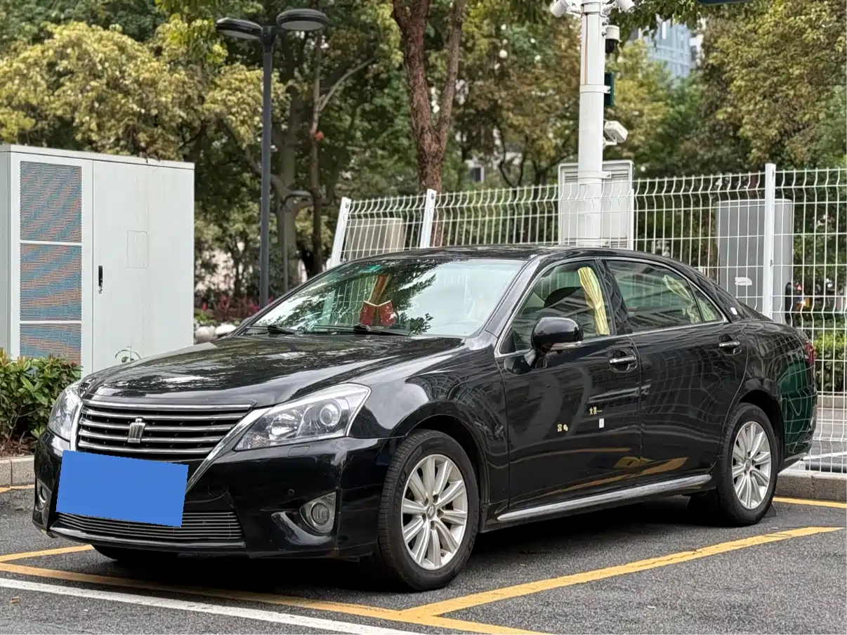 Toyota Crown 2012 2.5L Royal Leather Edition