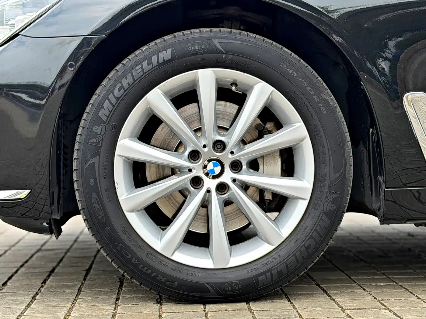 BMW 7 Series 2016 730Li Luxury фото 17