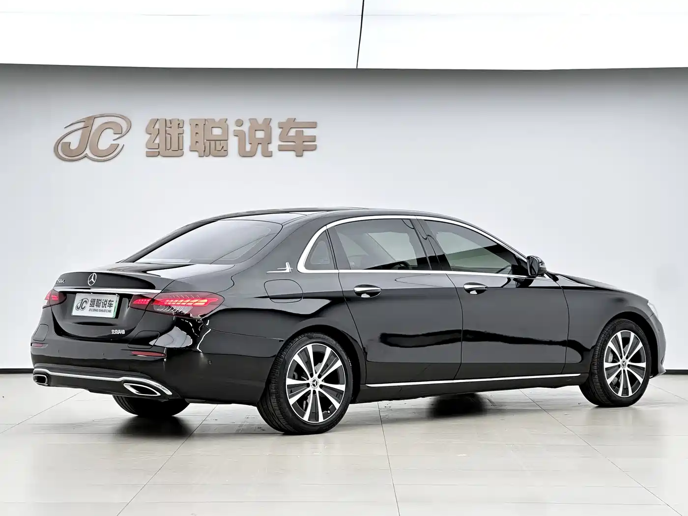 Mercedes-Benz E-Class New Energy 2022 E 350 e L Plug-in Hybrid Sedan фото 3
