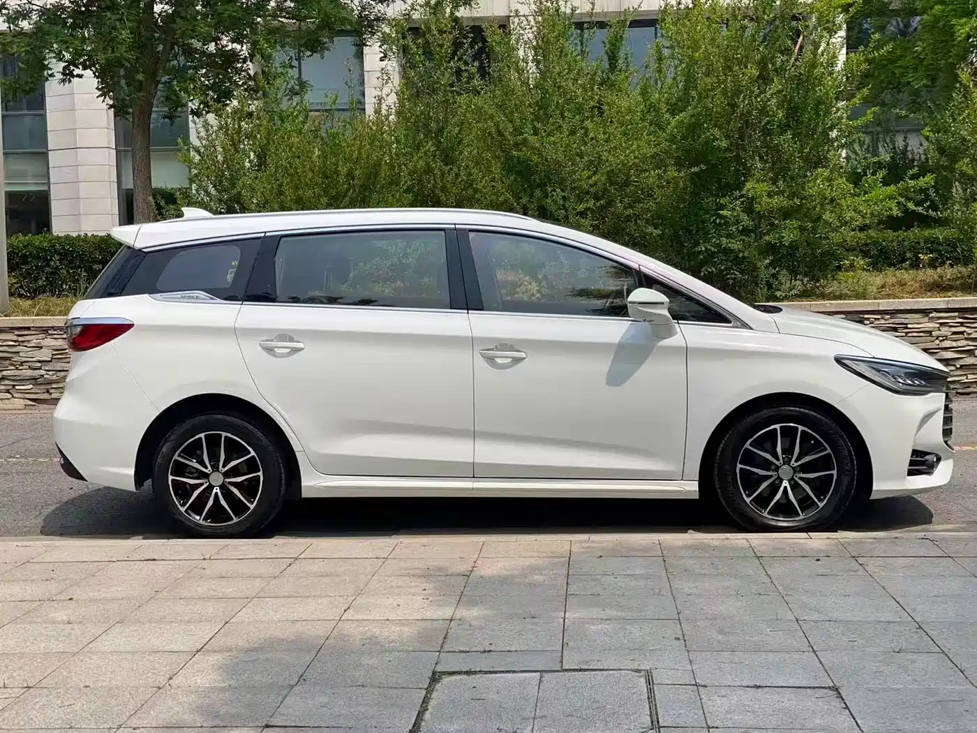 BYD Song MAX 2017 1.5T Auto Smart Elite 7-Seater фото 4