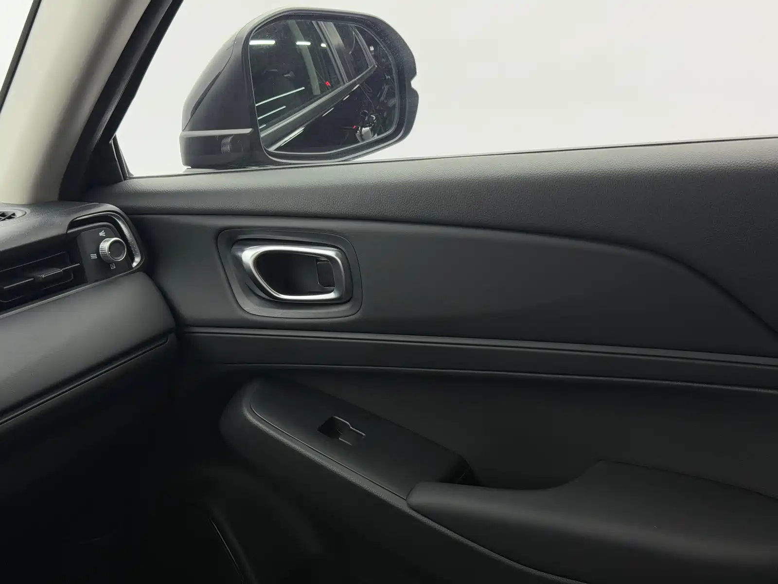 Photo 10 - Honda Vezel