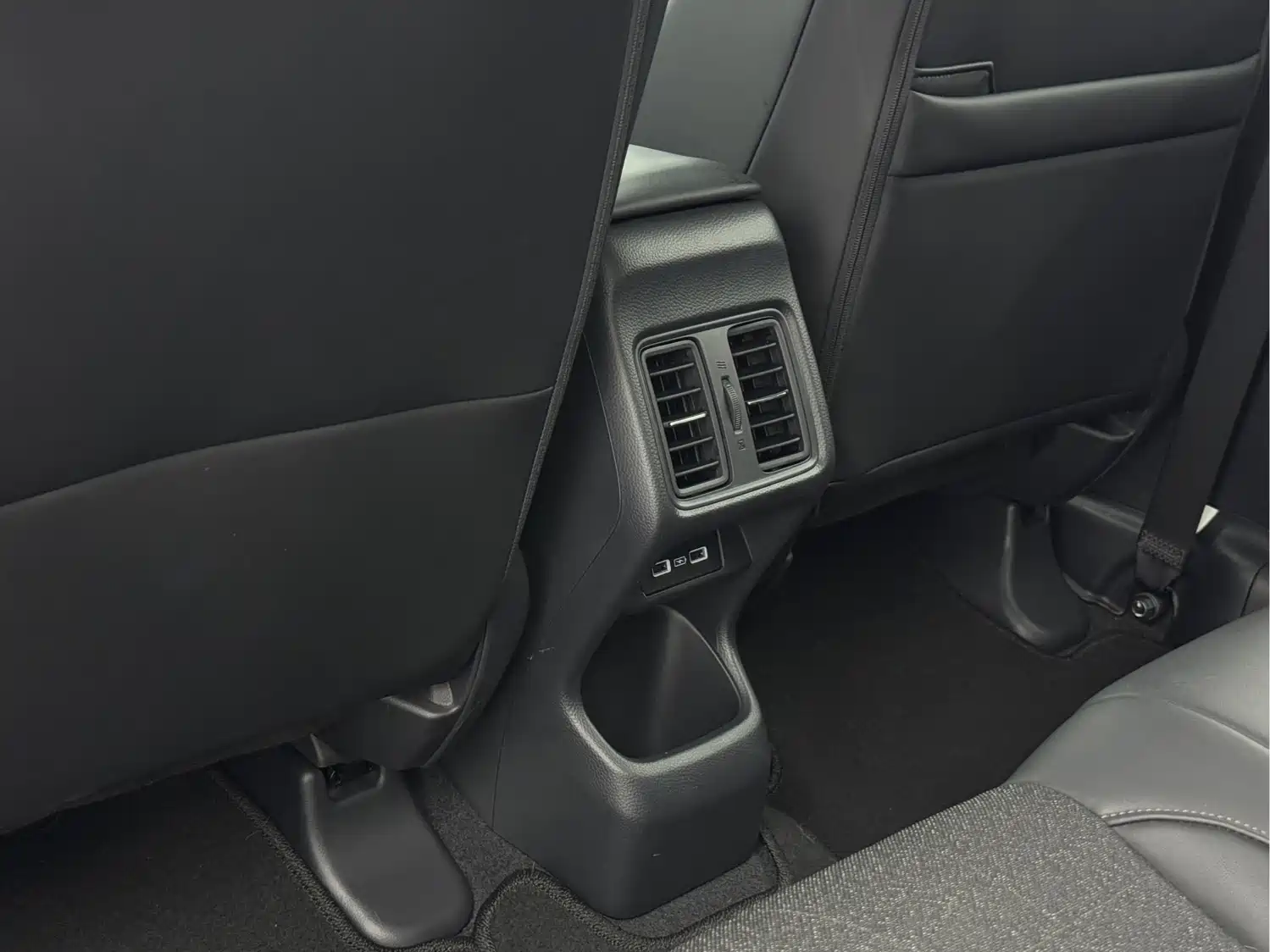 Photo 17 - Honda Vezel
