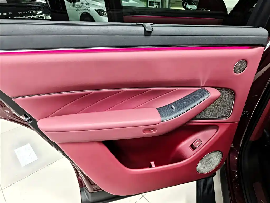 AITO Wenjie AITO M8 2025 Model Extended Range Ultra Edition 53.4kWh 5-Seater фото 21