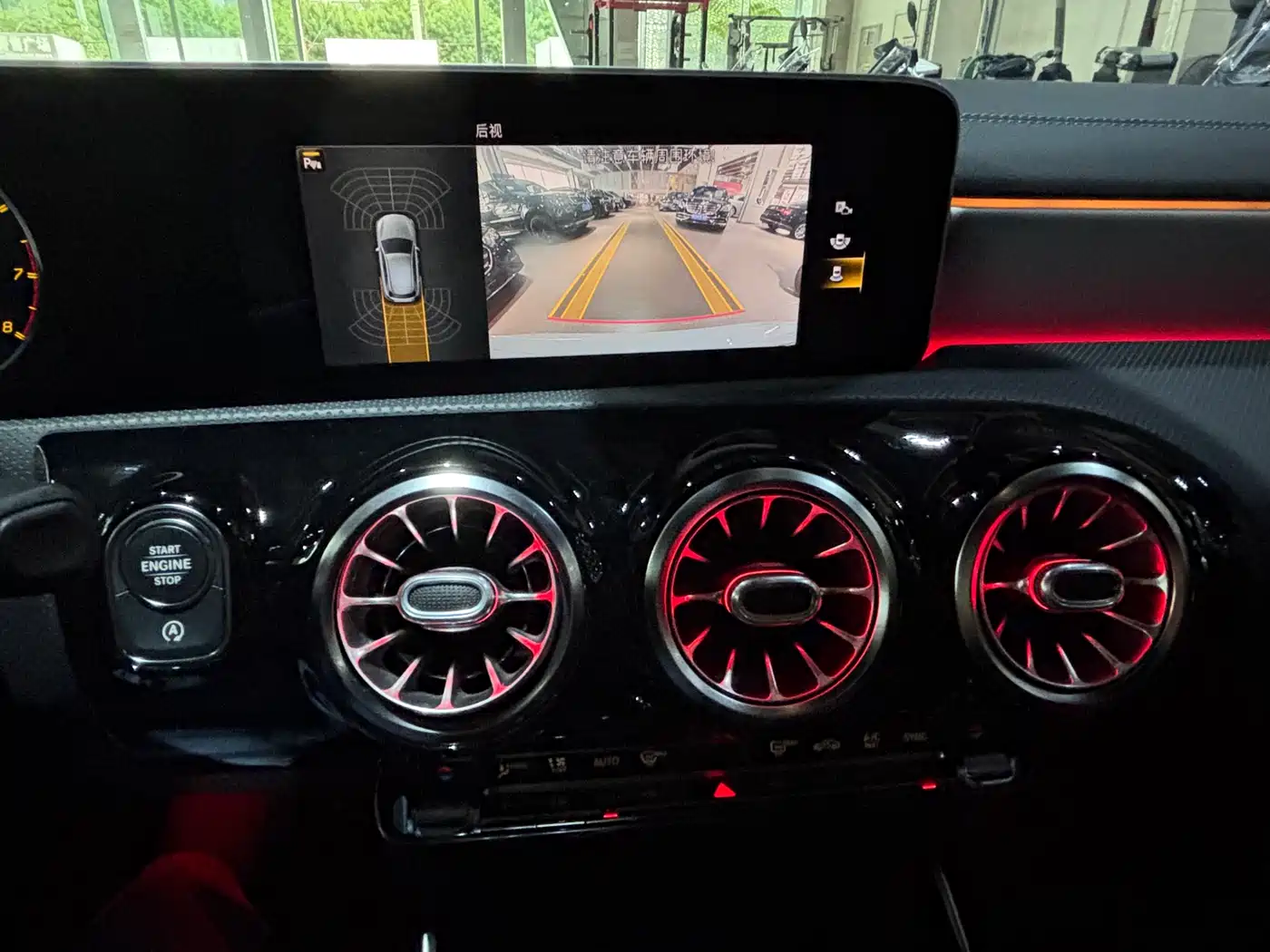 Mercedes-Benz A-Class AMG (Import) 2020 Facelift AMG A 35 4MATIC фото 15