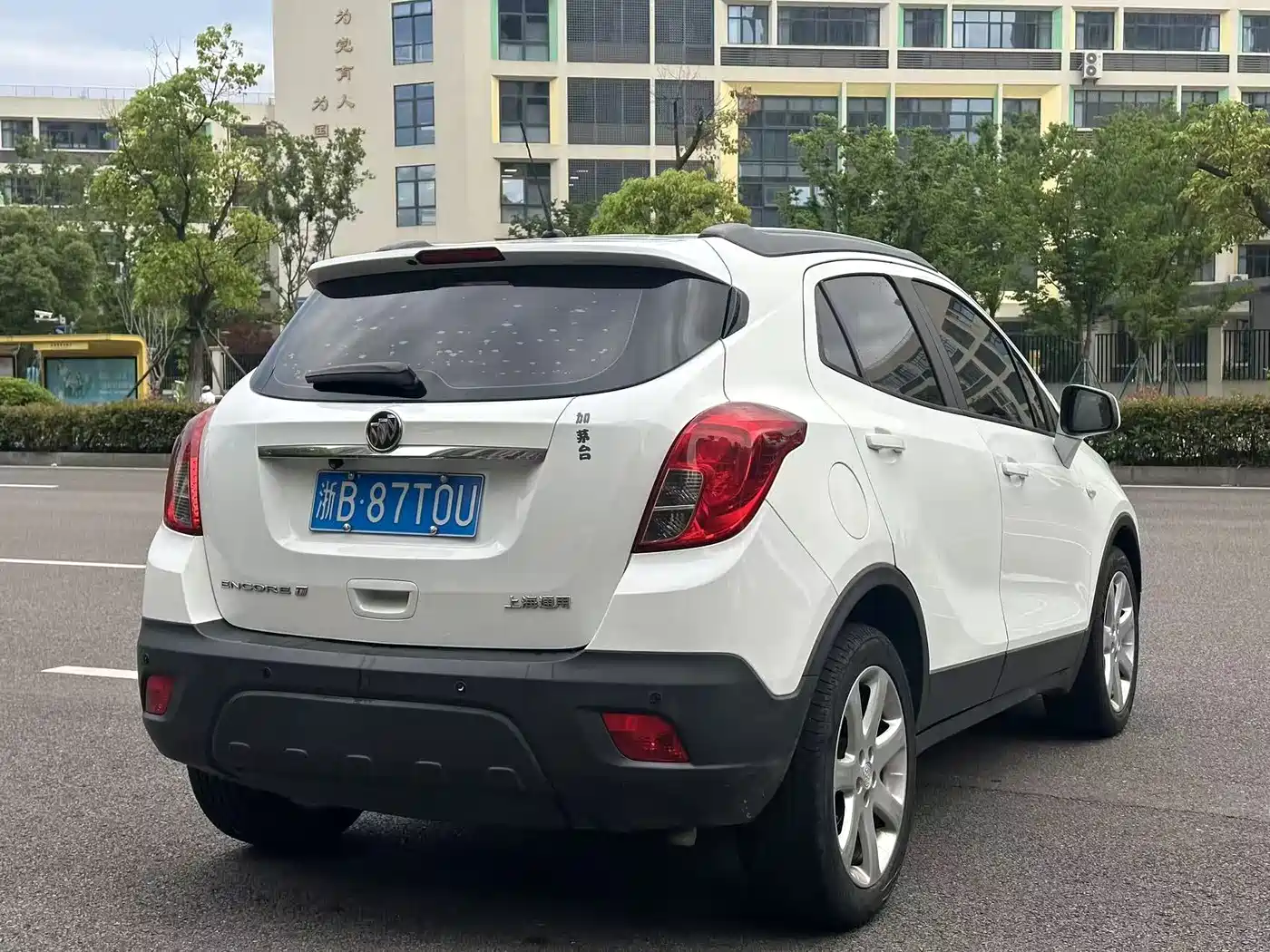 Buick Encore 2014 1.4T Automatic 2WD Urban Elite фото 9
