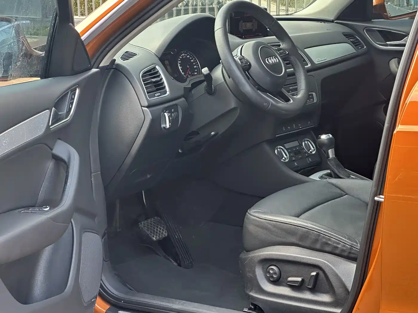 Audi Q3 (Import) 2012 35 TFSI quattro Comfort фото 8