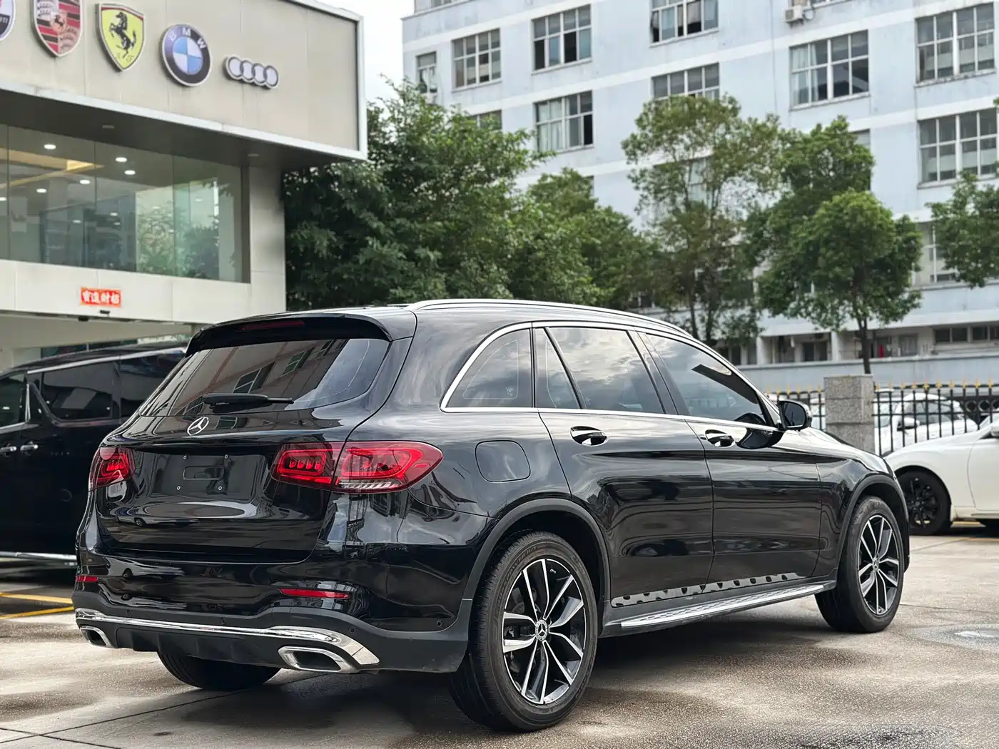 Mercedes-Benz GLC 2021 GLC 260 L 4MATIC Sporty фото 6