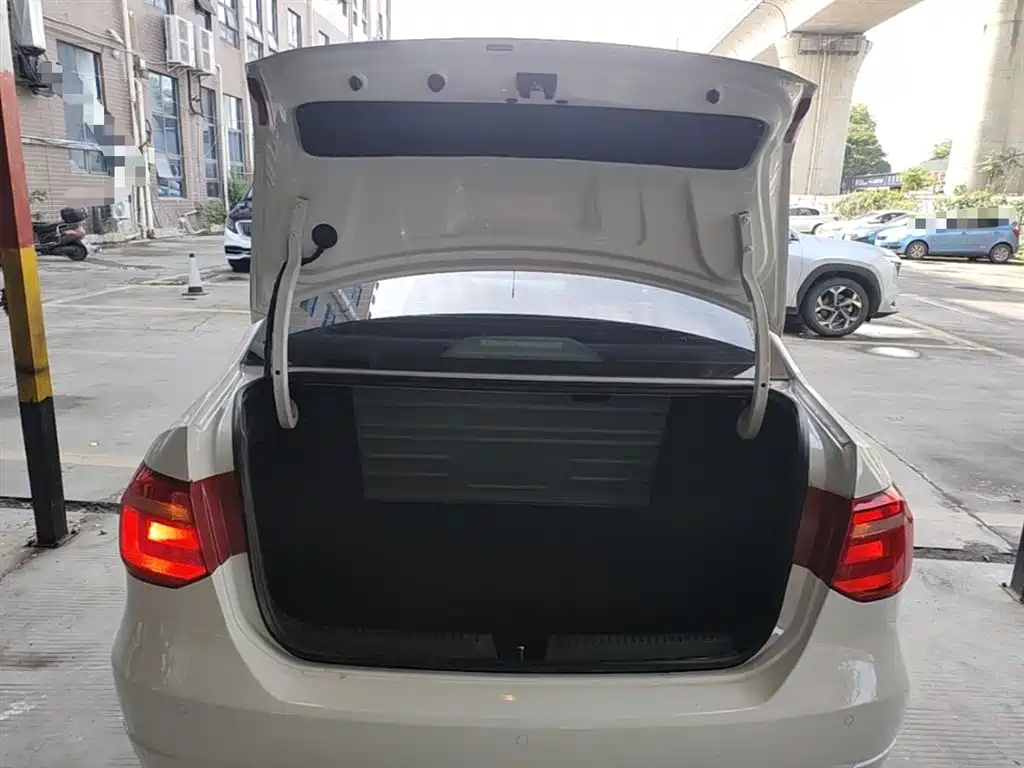 Volkswagen Jetta 2015 Value Edition 1.6L Automatic Comfort фото 19