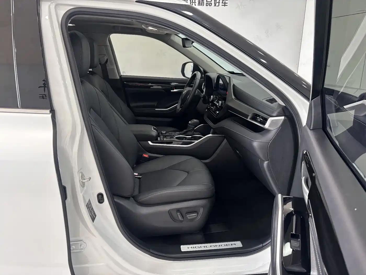 Toyota Highlander 2022 380T 4WD Premium 7-Seater фото 25