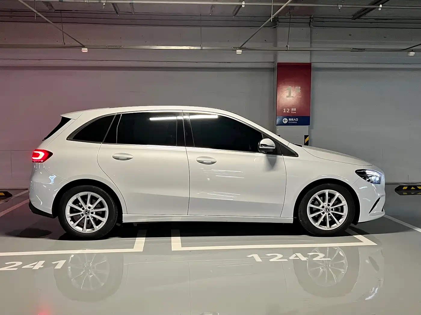 MERCEDES-BENZ CLASS B