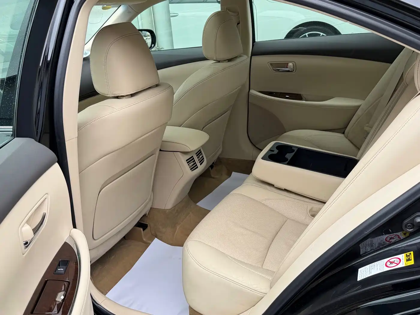 Lexus ES 2010 240 Elegance Edition фото 7