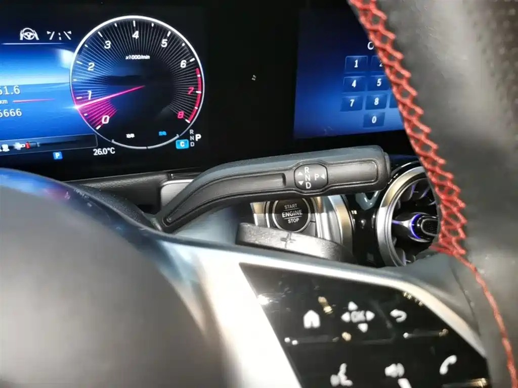 Mercedes-Benz GLB 2025 GLB 220 Dynamic фото 14