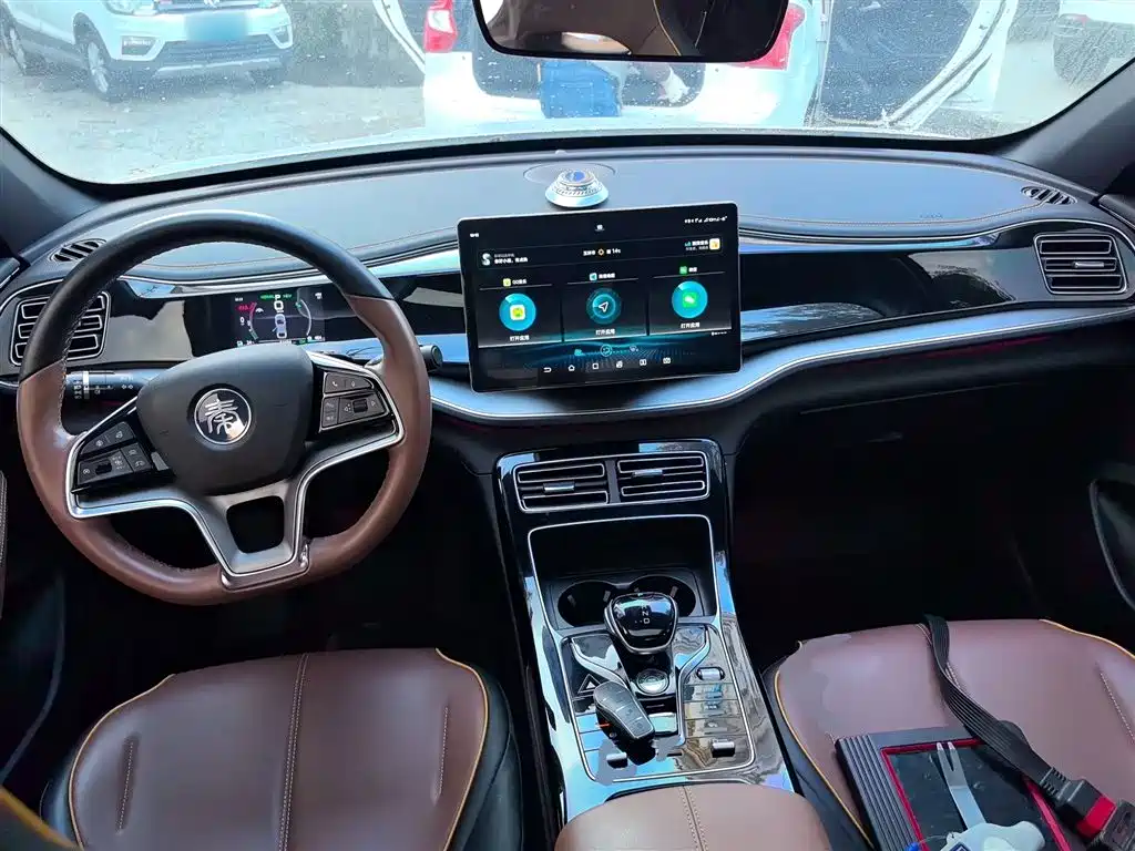 BYD Qin PLUS 2021 DM-i 120KM Flagship фото 10