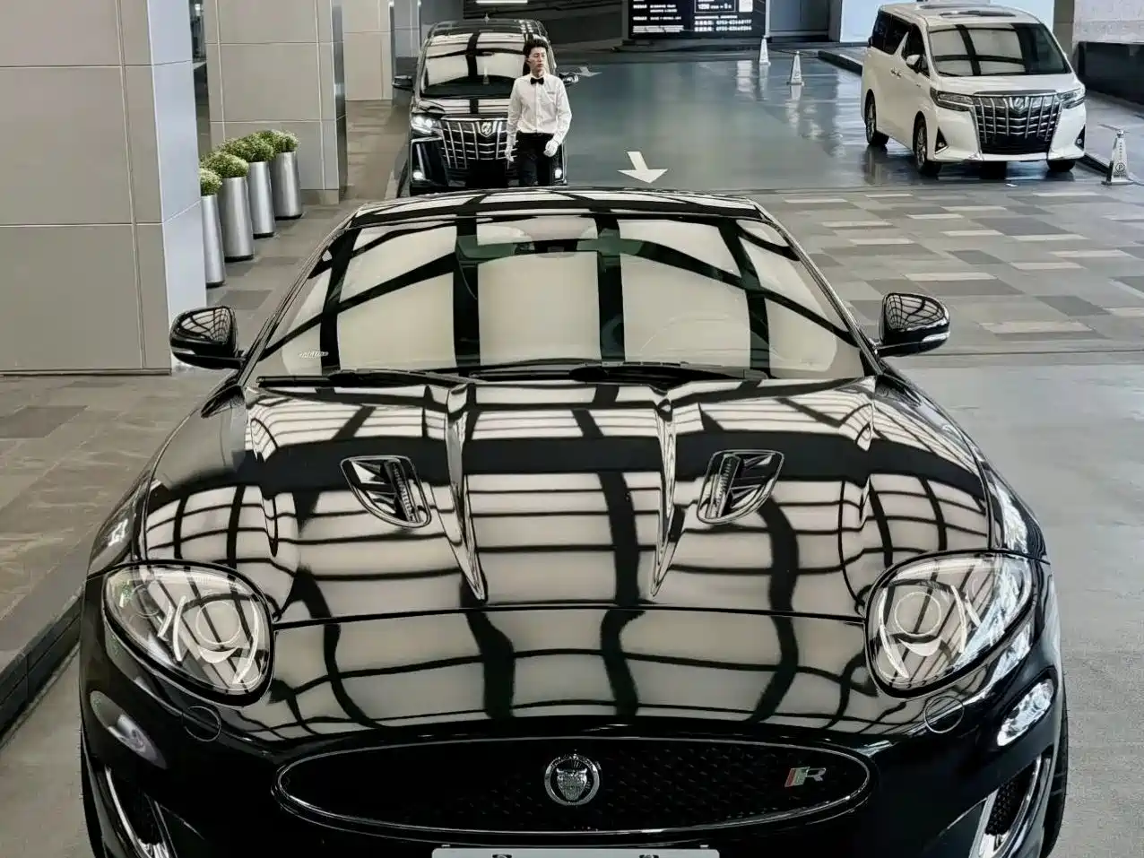 Jaguar XK 2012 XKR 5.0L Supercharged Coupe фото 14