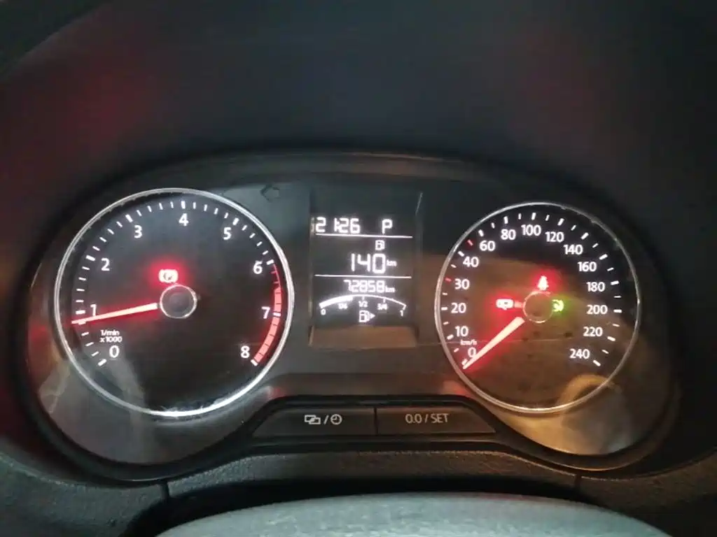 Volkswagen Polo 2016 1.6L Automatic Comfort фото 12