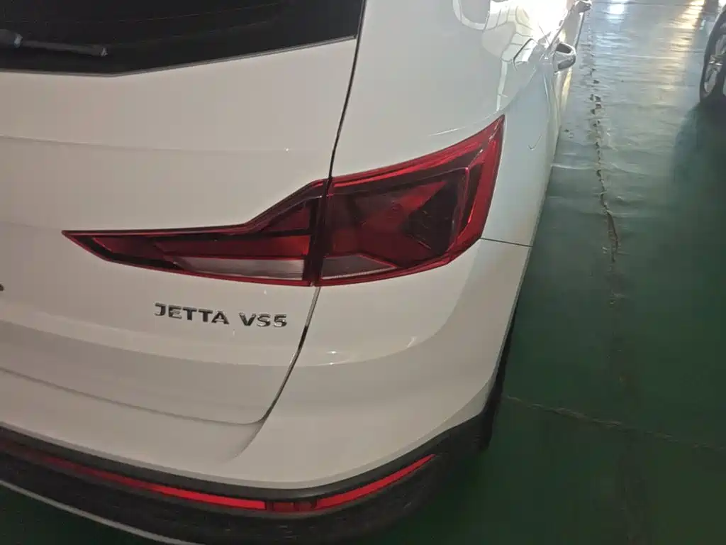 Photo 24 - Jetta VS5
