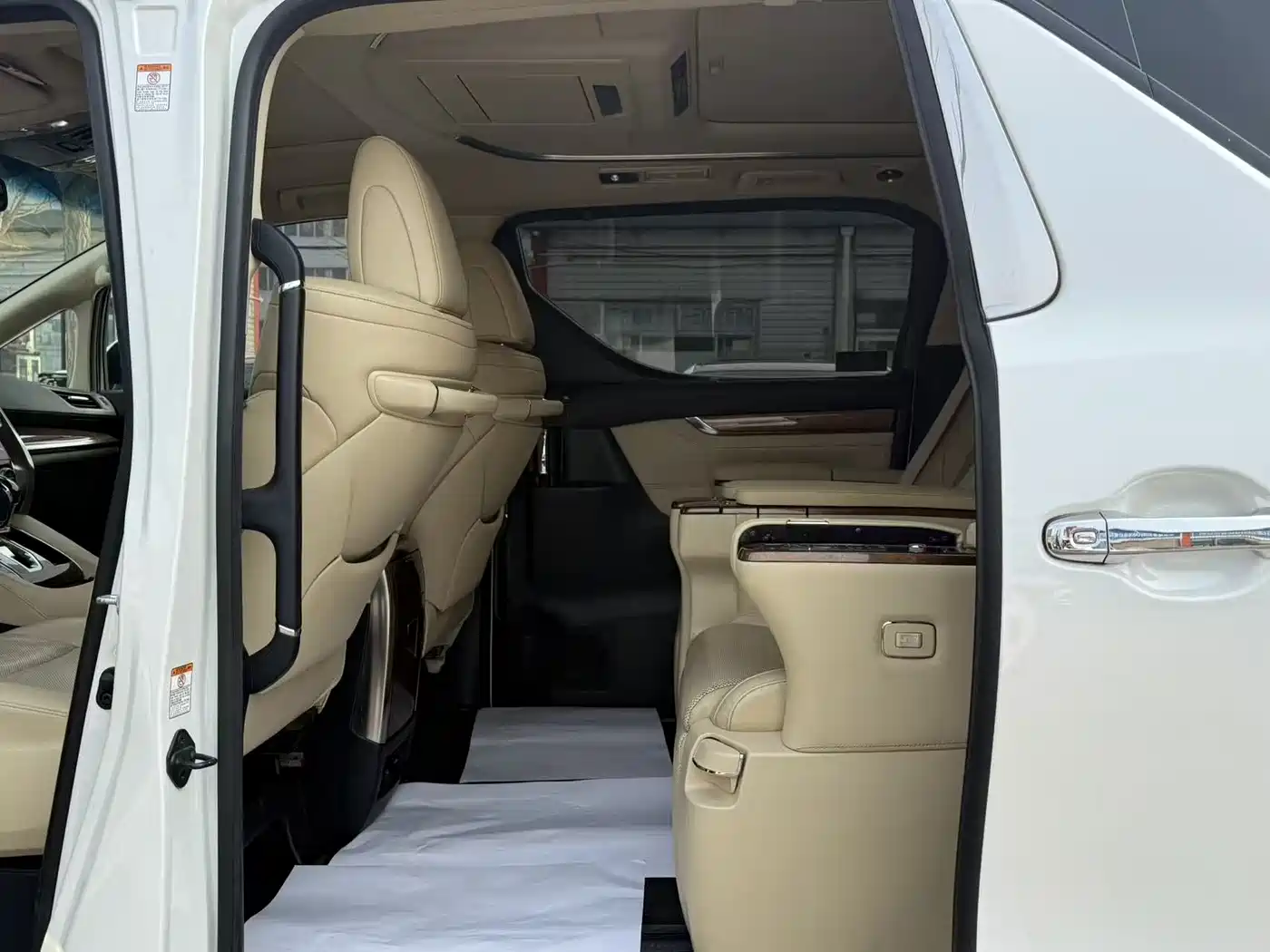Toyota Alphard 2018 3.5L Premium фото 13