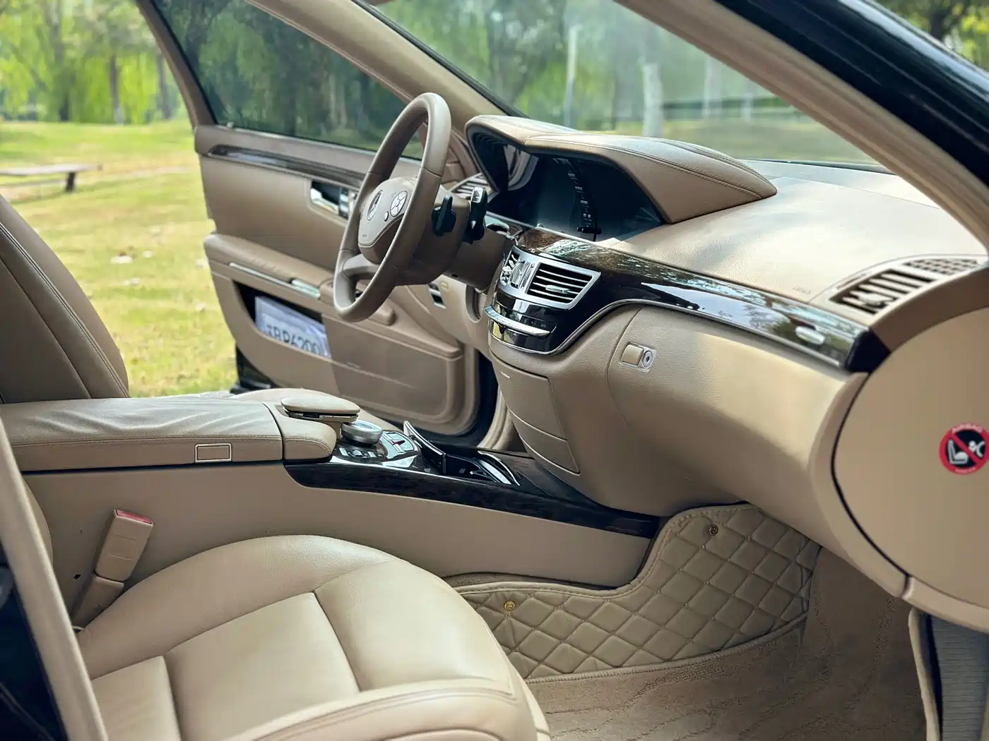 Mercedes-Benz S-Class 2012 S 300 L Luxury Grand Edition фото 15