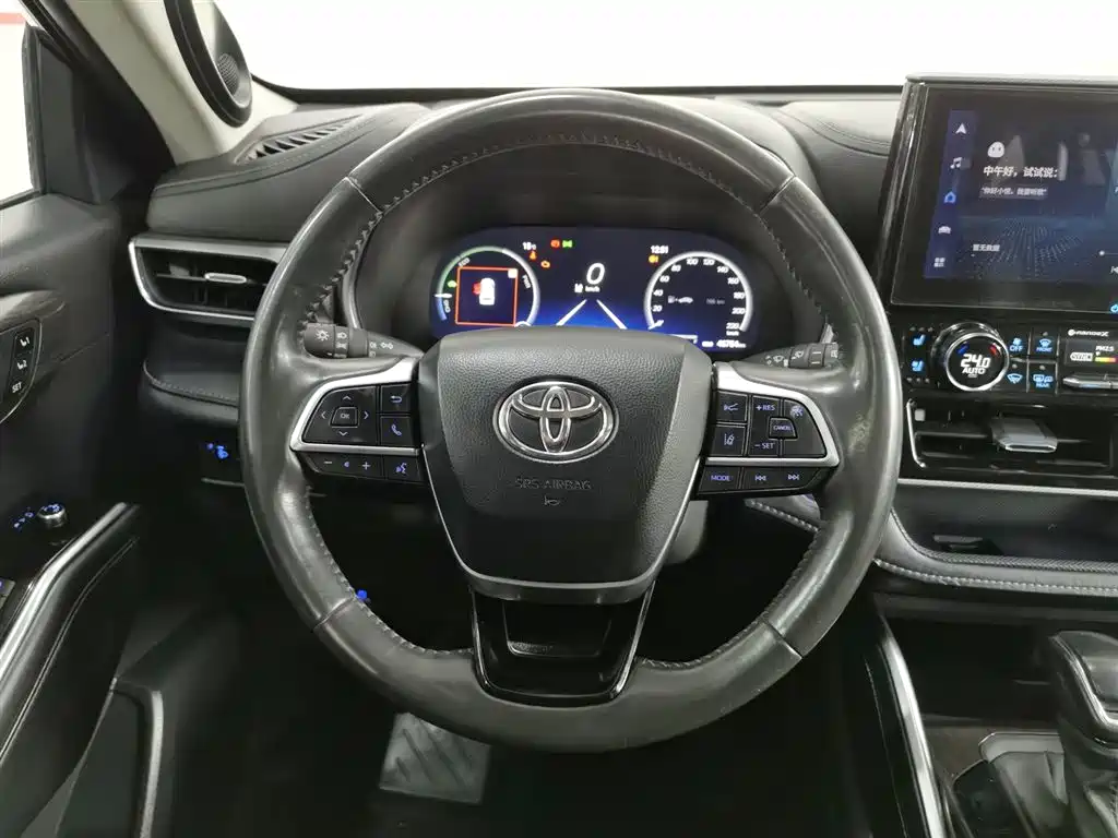 TOYOTA HIGHLANDER