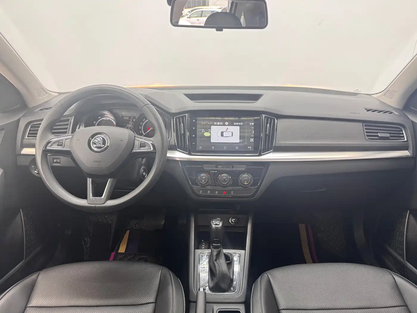 Škoda Kamiq 2023 Facelift 1.5L Auto Comfort Edition фото 14