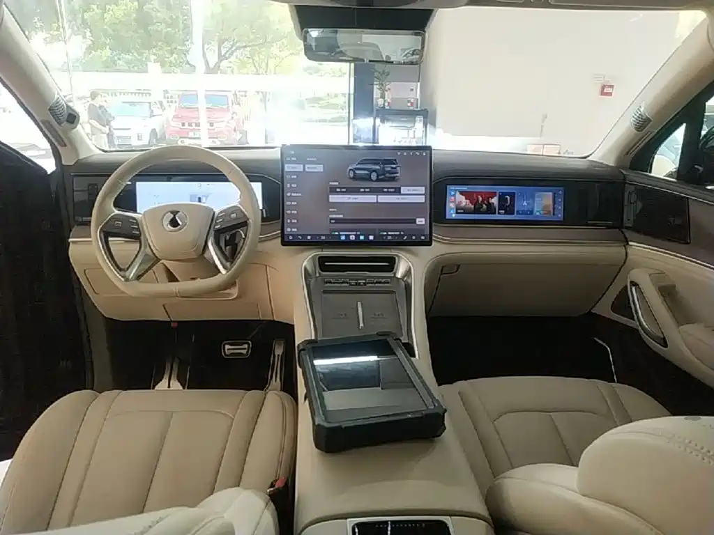 Denza N9 2025 2025 Flagship Model