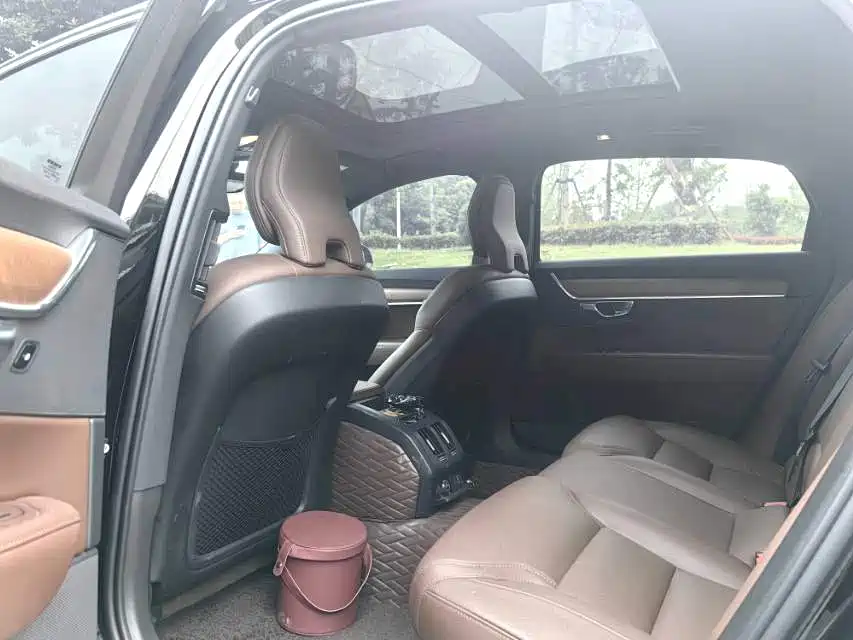 Volvo S90 2023 B5 Intelligent Comfort Luxury Edition фото 7
