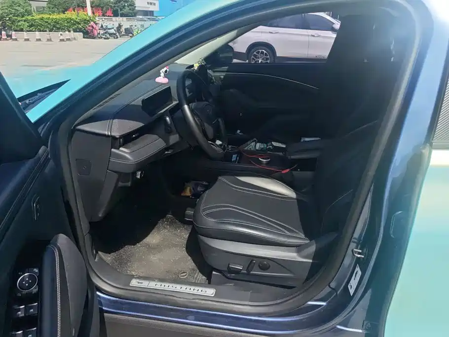 Ford Mustang Mach-E 2022 2021 Boundless RWD Luxury (Long Range)