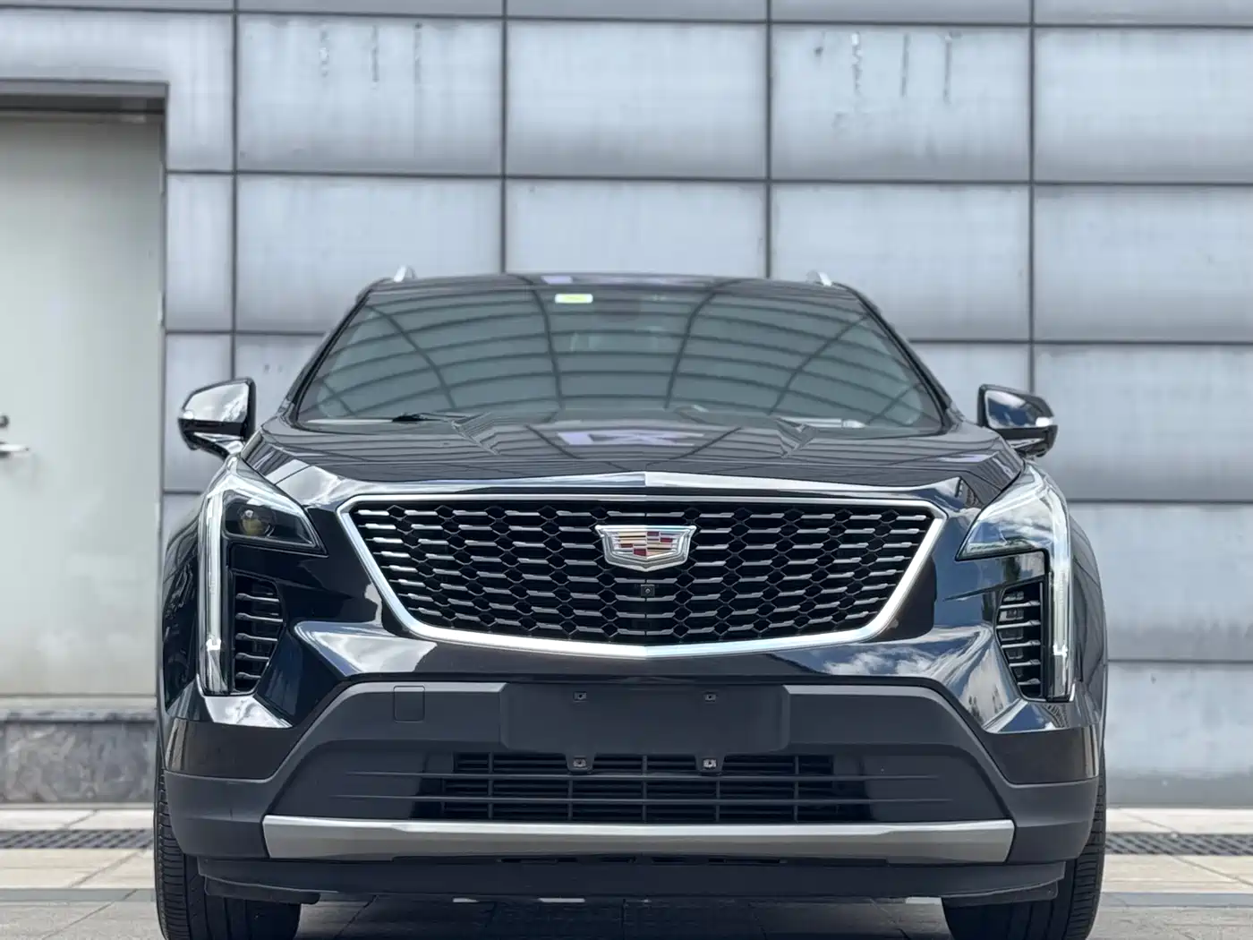 Cadillac XT4 2018 28T FWD Leading Edition фото 2