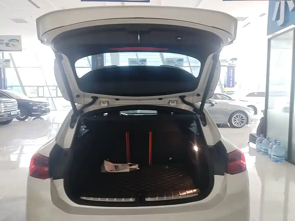 Photo 19 - BMW X2