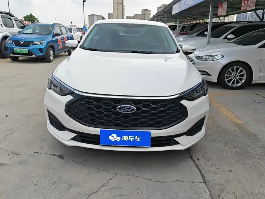 2022 Ford Escort