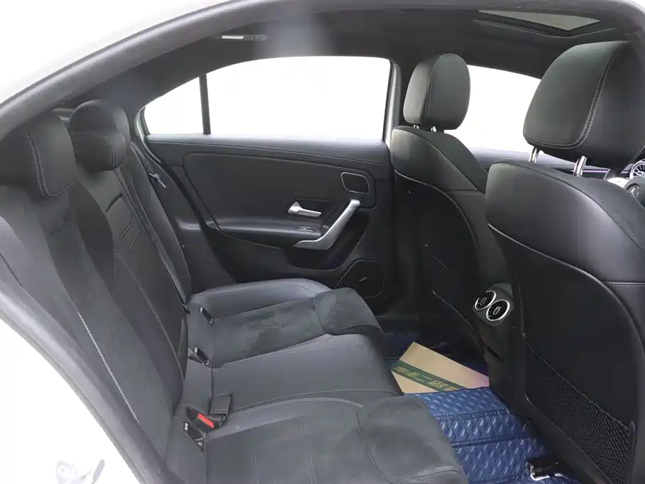 Mercedes-Benz A-Class 2019 A 200 L Sport Sedan фото 15