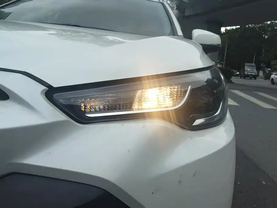 Toyota Frontlander 2024 2.0L Smart Hybrid Dual Engine Leading Edition фото 5
