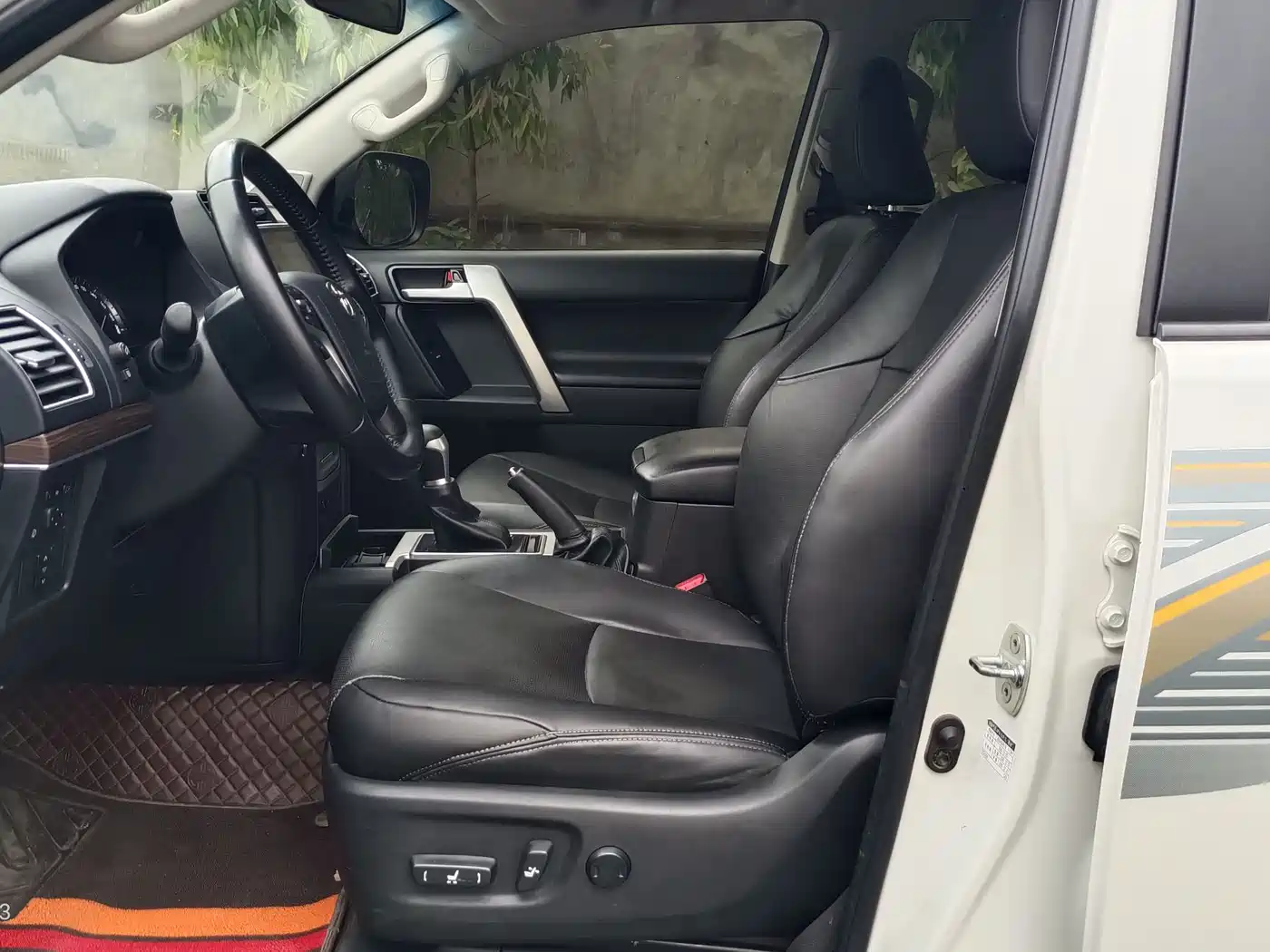 Toyota Prado 2019 3.5L Automatic TX-L Zunxiang Edition with Rear-mounted Spare Tire фото 8