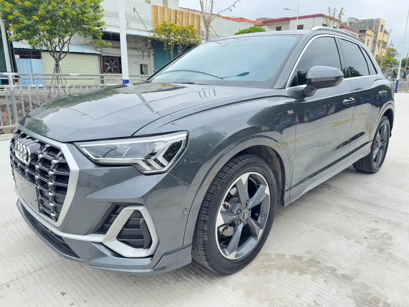Audi Q3 2023 35 TFSI Fashion Dynamic (1.4T)